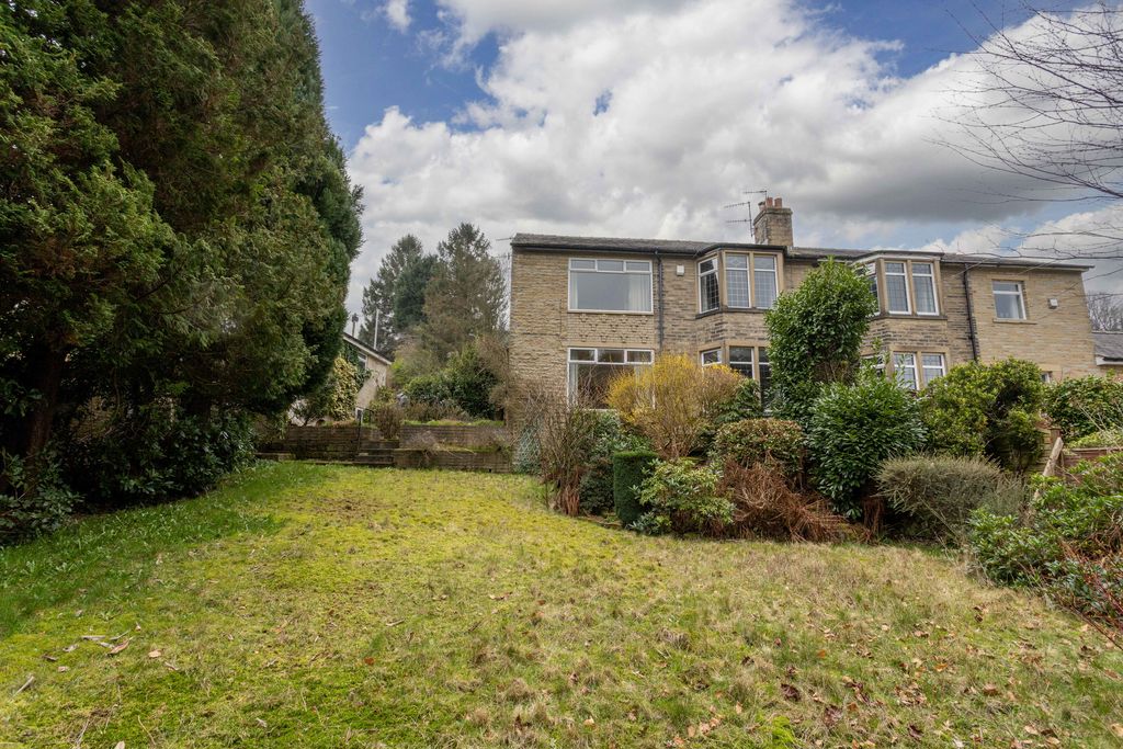 Higher Park Royd Drive